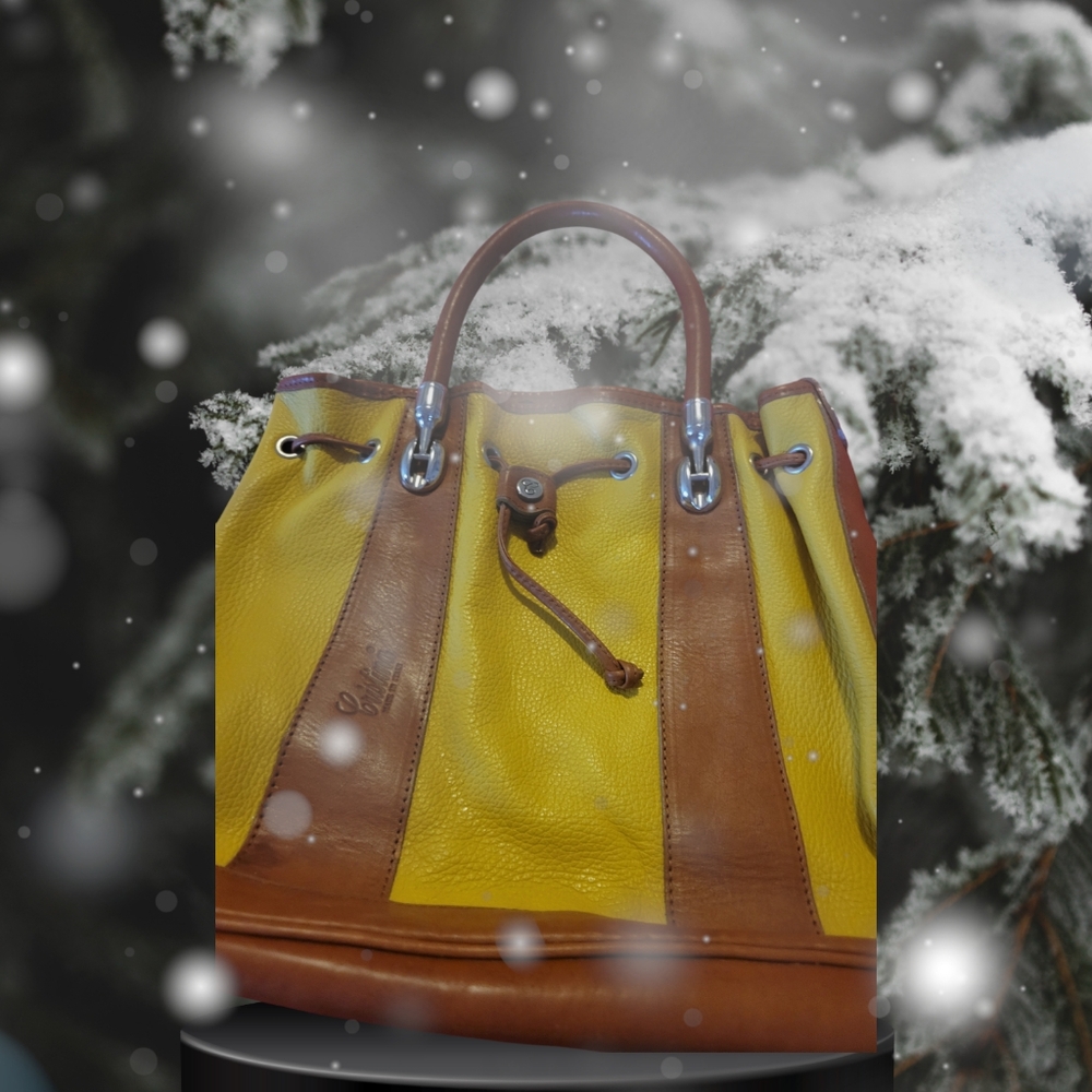 Gold Shoulder Bag with Modern Structured Design